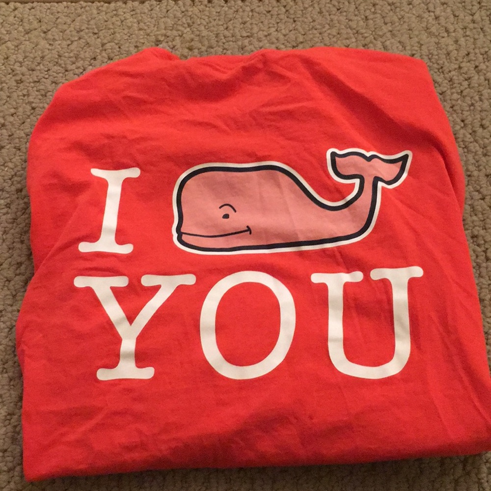Vineyard Vines Valentine's Whale Pocket Tee 🐳